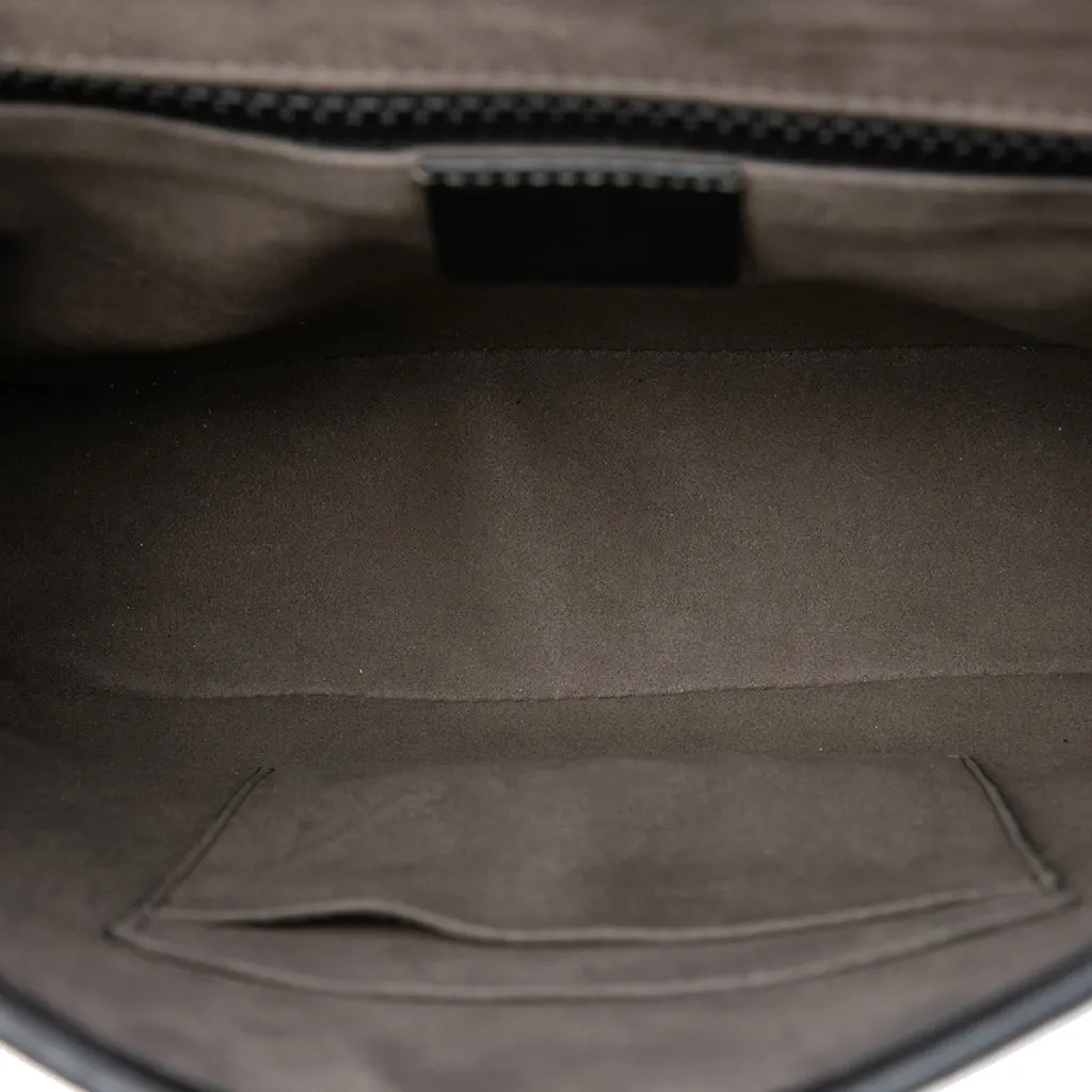 Gucci GG Supreme Flap Messenger Bag Beige Very good - Model View