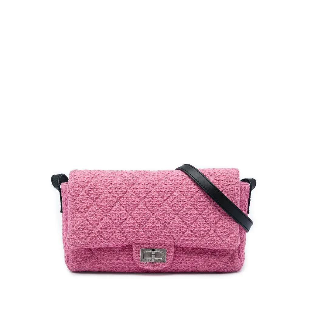 Chanel Jumbo Quilted Tweed Reissue 2.55 Easy Messenger Flap Pink Tweed Very good - Front View