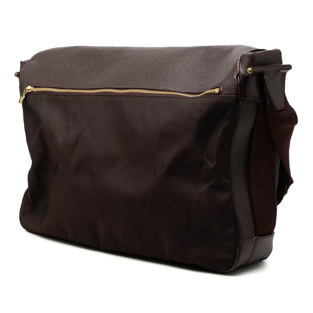 Louis Vuitton Taiga Dersou Red Leather Very good - Back View
