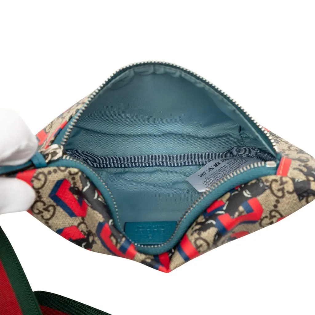 Gucci Kids GG Supreme Web Tiger Belt Bag Beige Very good - Model View