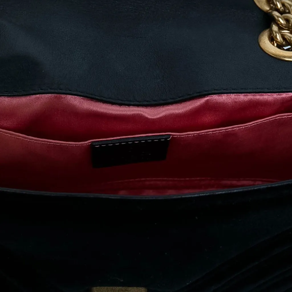 Gucci Small GG Marmont Matelasse Velvet Shoulder Bag Black Velvet Very good - Model View