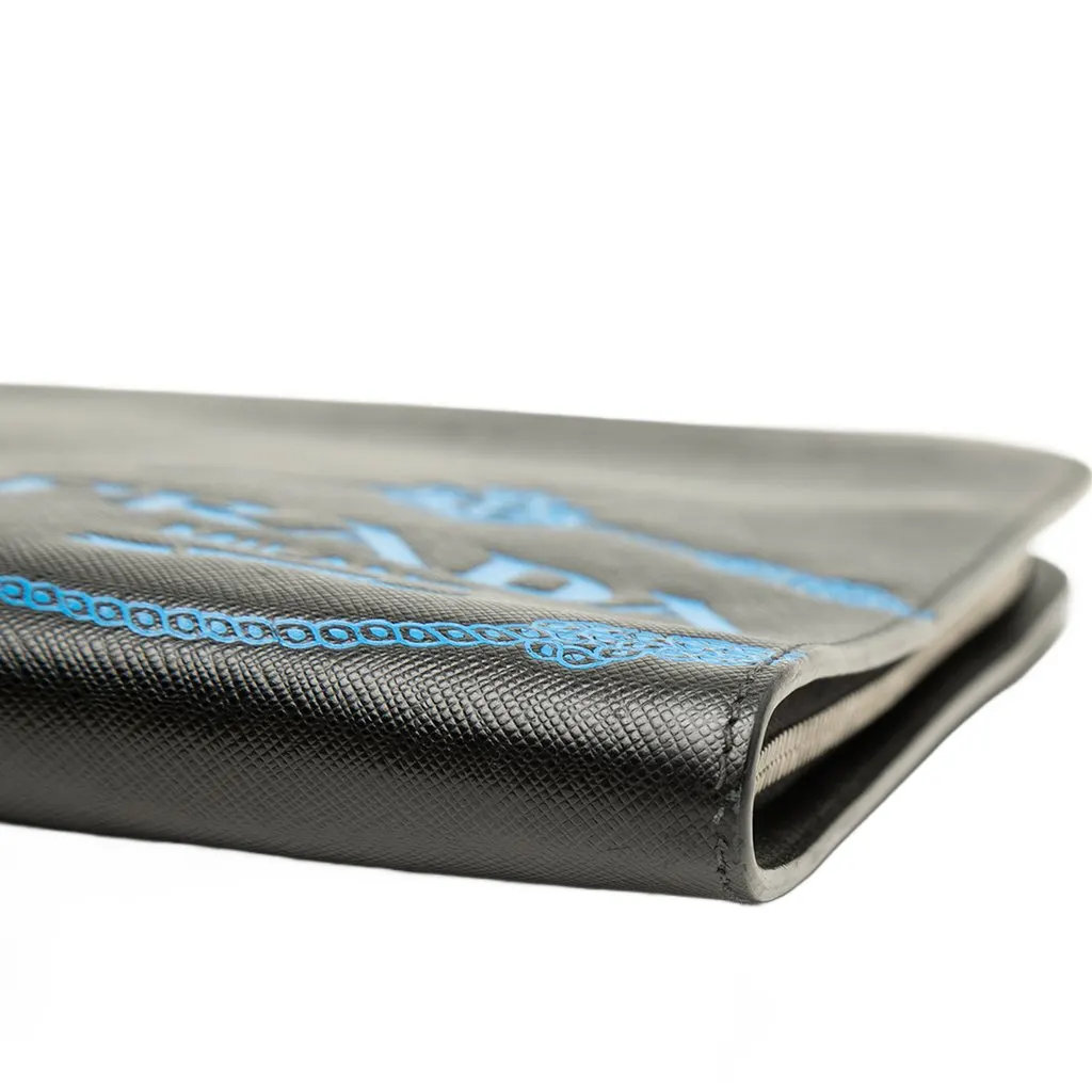 Prada Saffiano Logo Clutch Black Leather Very good - Model View