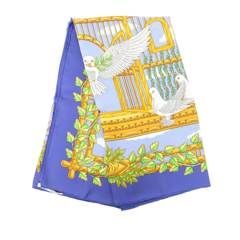 Hermès United Nations Doves of Peace Silk Scarf 90 Blue Very good - Front View