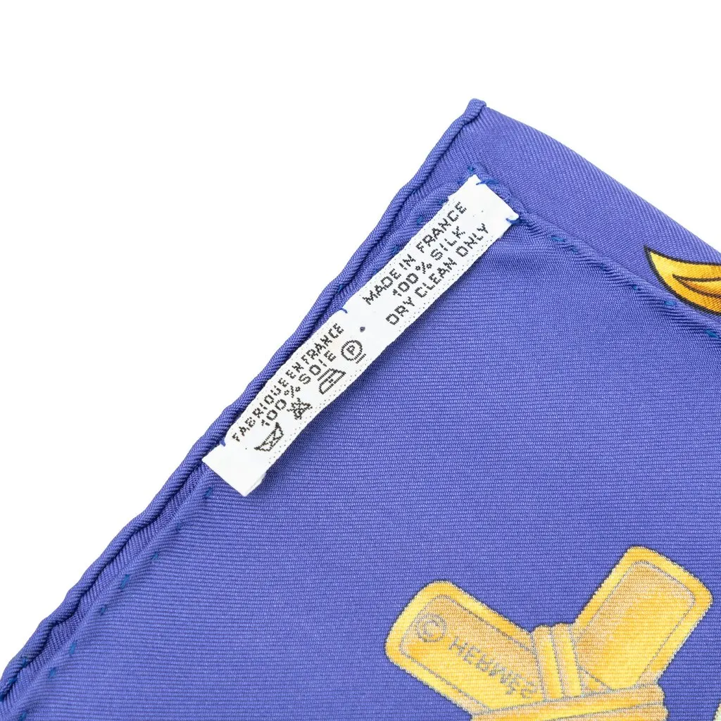 Hermès United Nations Doves of Peace Silk Scarf 90 Blue Very good - Model View