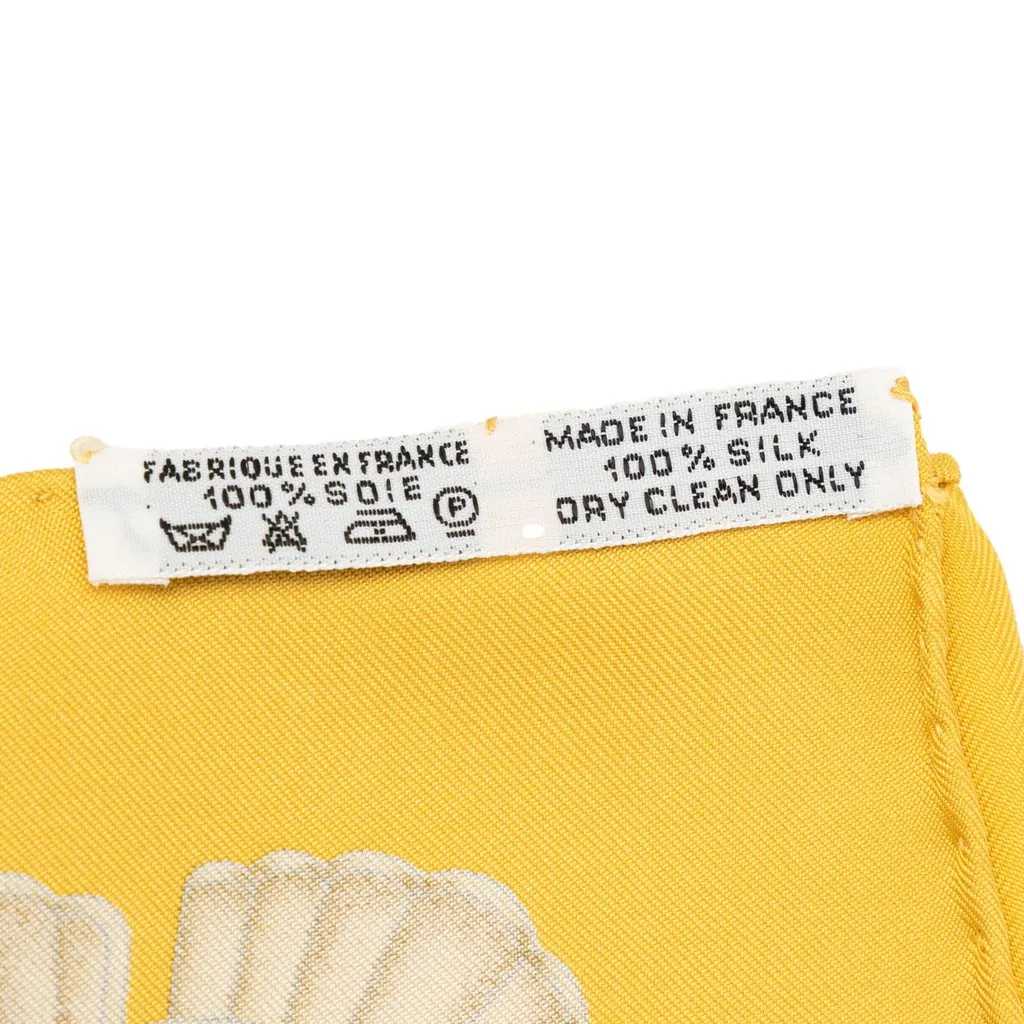 Hermès Automobile Silk Scarf 90 Yellow Very good - Model View