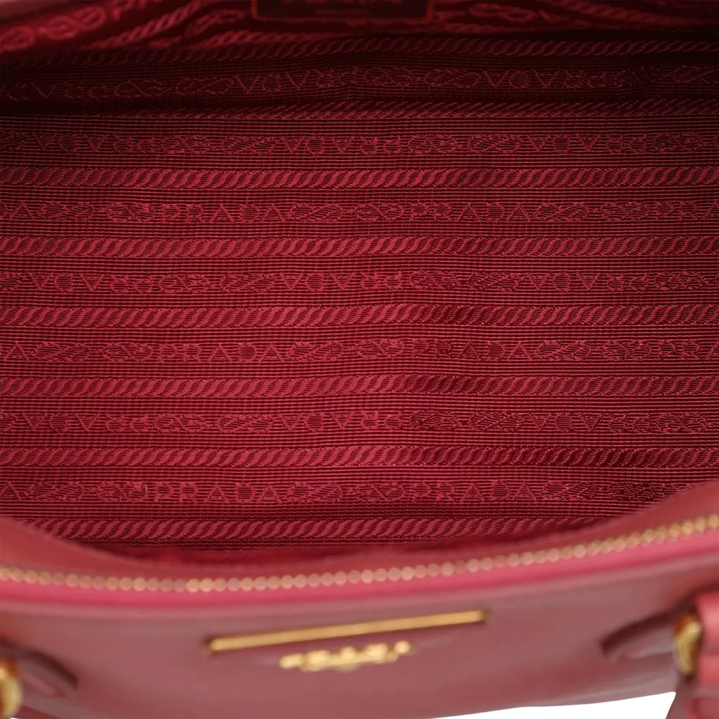 Prada Medium Saffiano Lux Galleria Double Zip Tote Pink Leather Very good - Model View