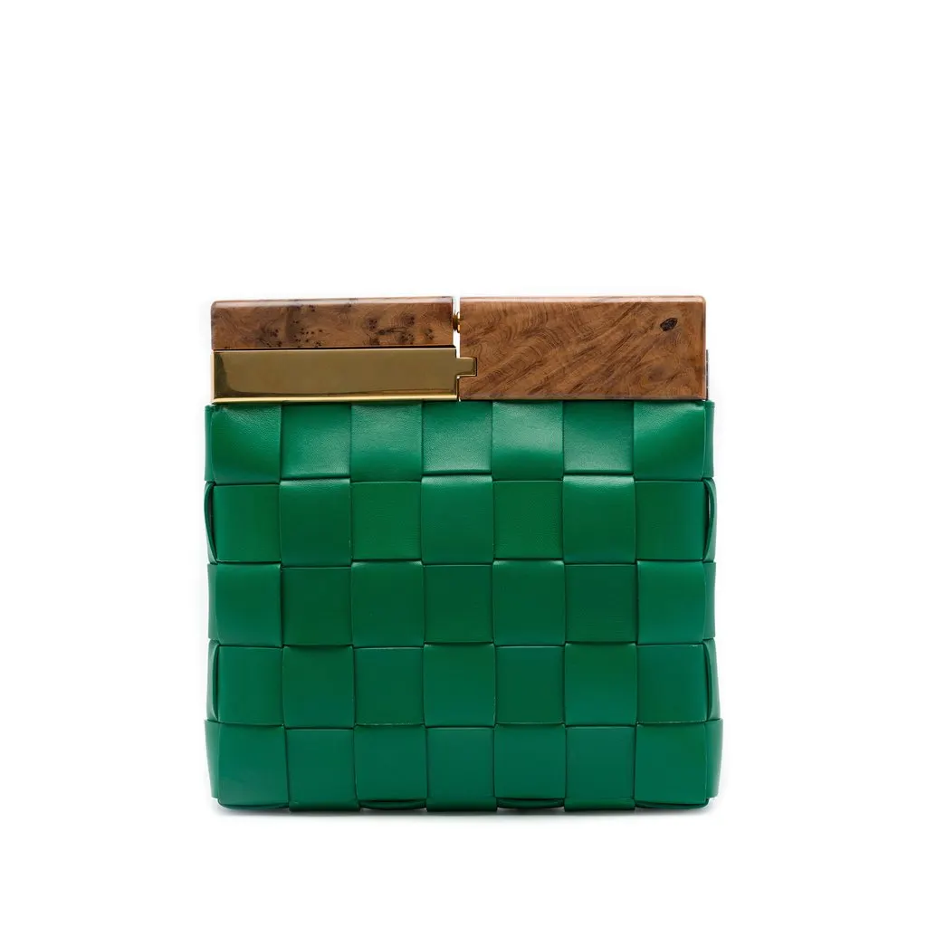 Bottega Veneta Lambskin Maxi Intrecciato The Snap Clutch Green Leather Very good - Front View