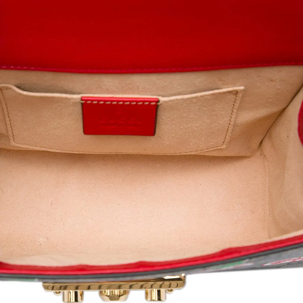 Gucci Small GG Supreme Apple Padlock Crossbody Beige Canvas Very good - Model View