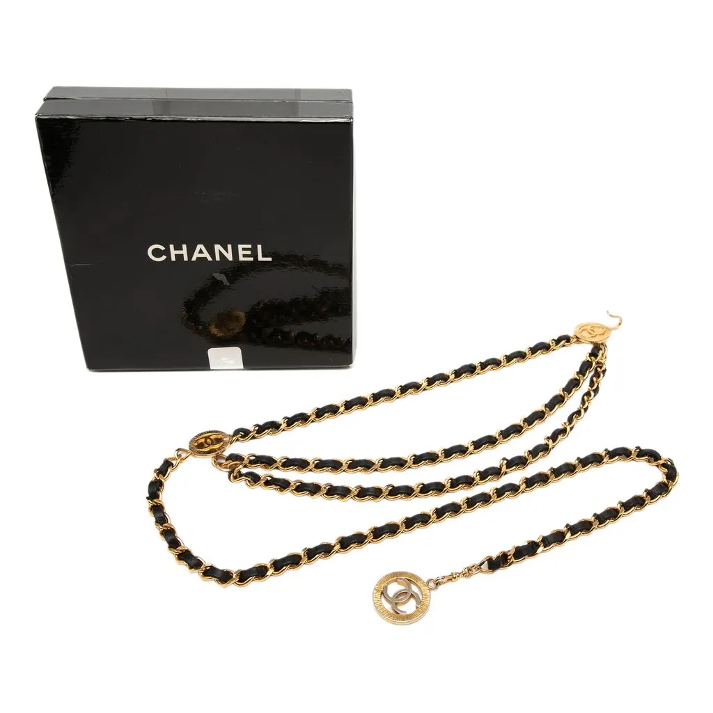 Chanel CC Gold Plated Leather Woven Medallion Triple Chain Belt Gold Metal Very good - Model View