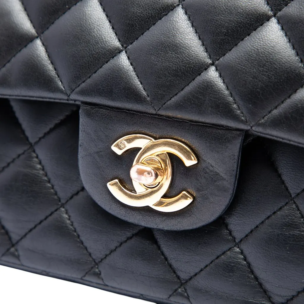 Chanel Medium Classic Lambskin Double Flap Black Leather Very good - Box View
