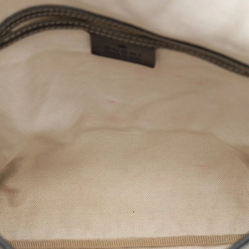 Gucci GG Supreme Crossbody Beige Very good - Model View