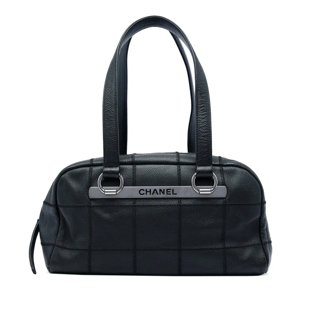 Chanel Chocolate Bar Caviar Shoulder Bag Black Leather Very good - Front View
