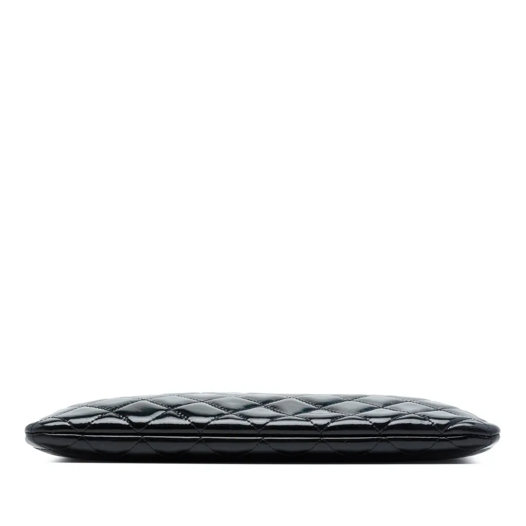 Chanel Medium Quilted Patent O Case Clutch Black Leather Very good - Inside View