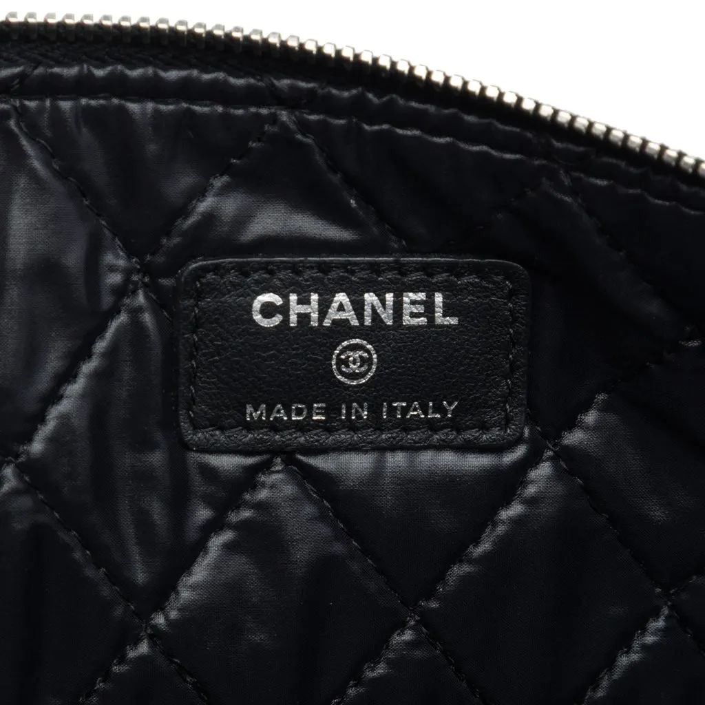 Chanel Medium Quilted Patent O Case Clutch Black Leather Very good - Box View
