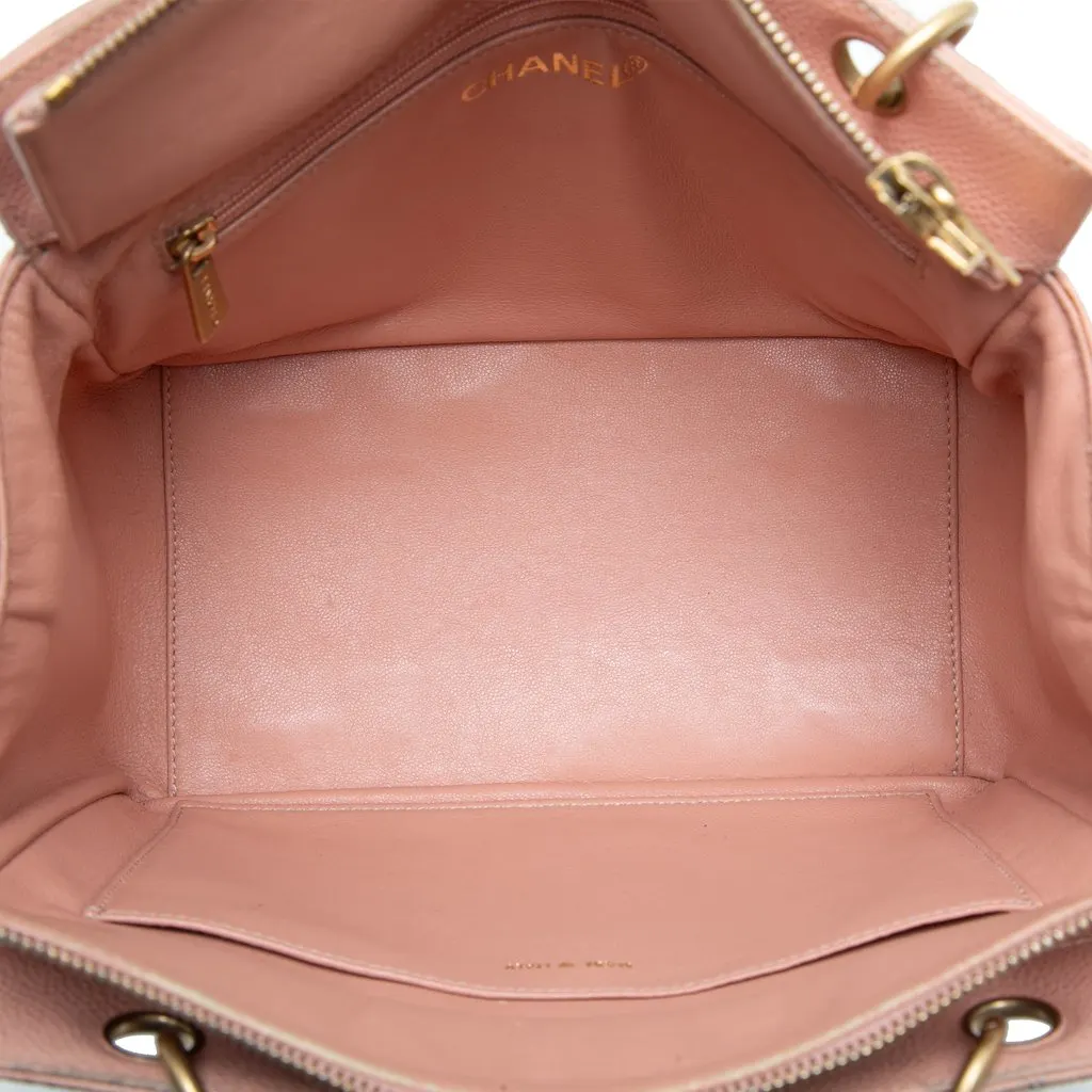 Chanel Petite Caviar Timeless Tote Pink Leather Very good - Model View
