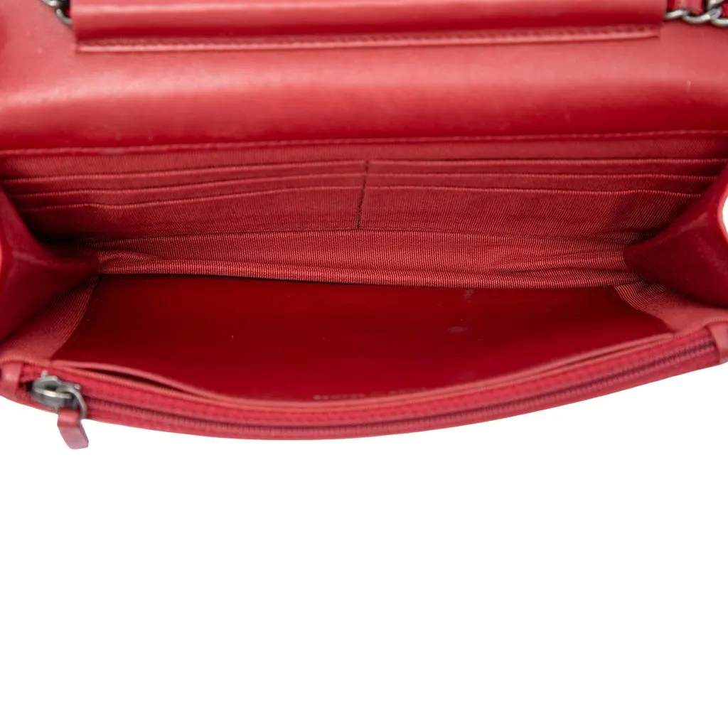 Chanel Quilted Aged Calfskin Reissue 2.55 Wallet on Chain Red Leather Very good - Model View