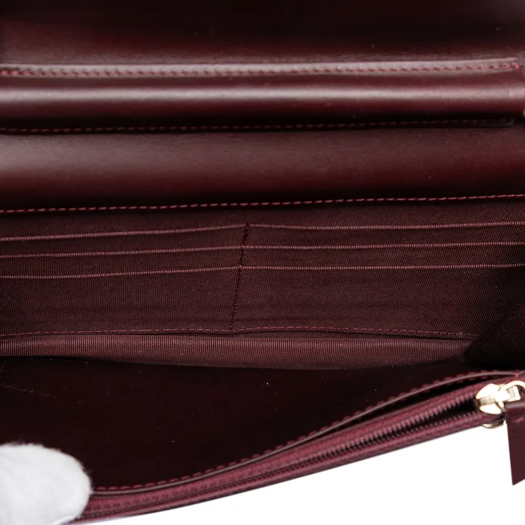 Chanel Quilted Patent Reissue 2.55 Wallet On Chain Red Leather Very good - Model View