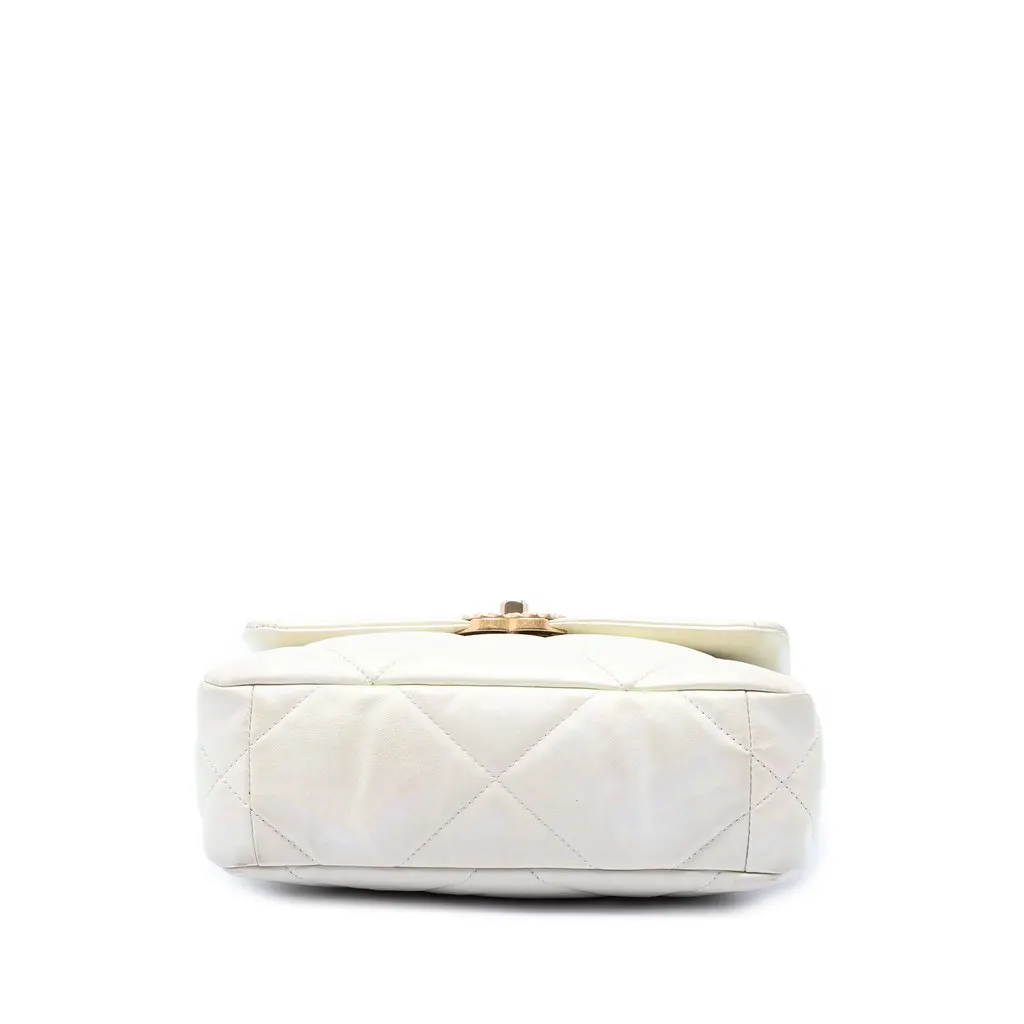Chanel Medium Iridescent Lambskin 19 Flap White Leather Very good - Inside View