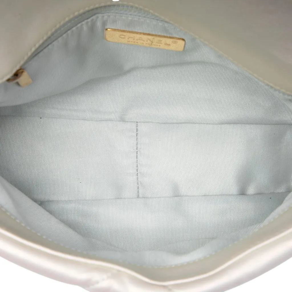 Chanel Medium Iridescent Lambskin 19 Flap White Leather Very good - Model View