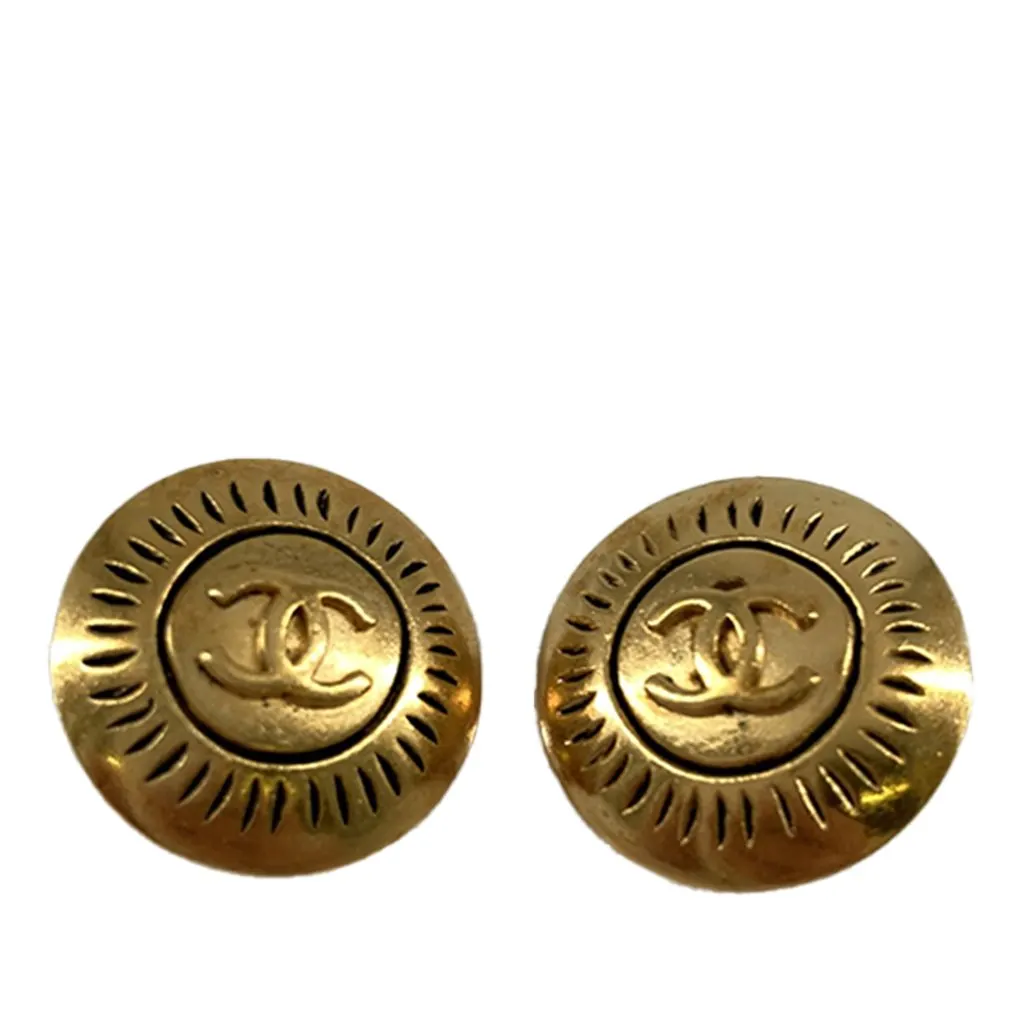 Chanel CC Gold Plated Round Clip On Earrings Gold Metal Very good - Front View