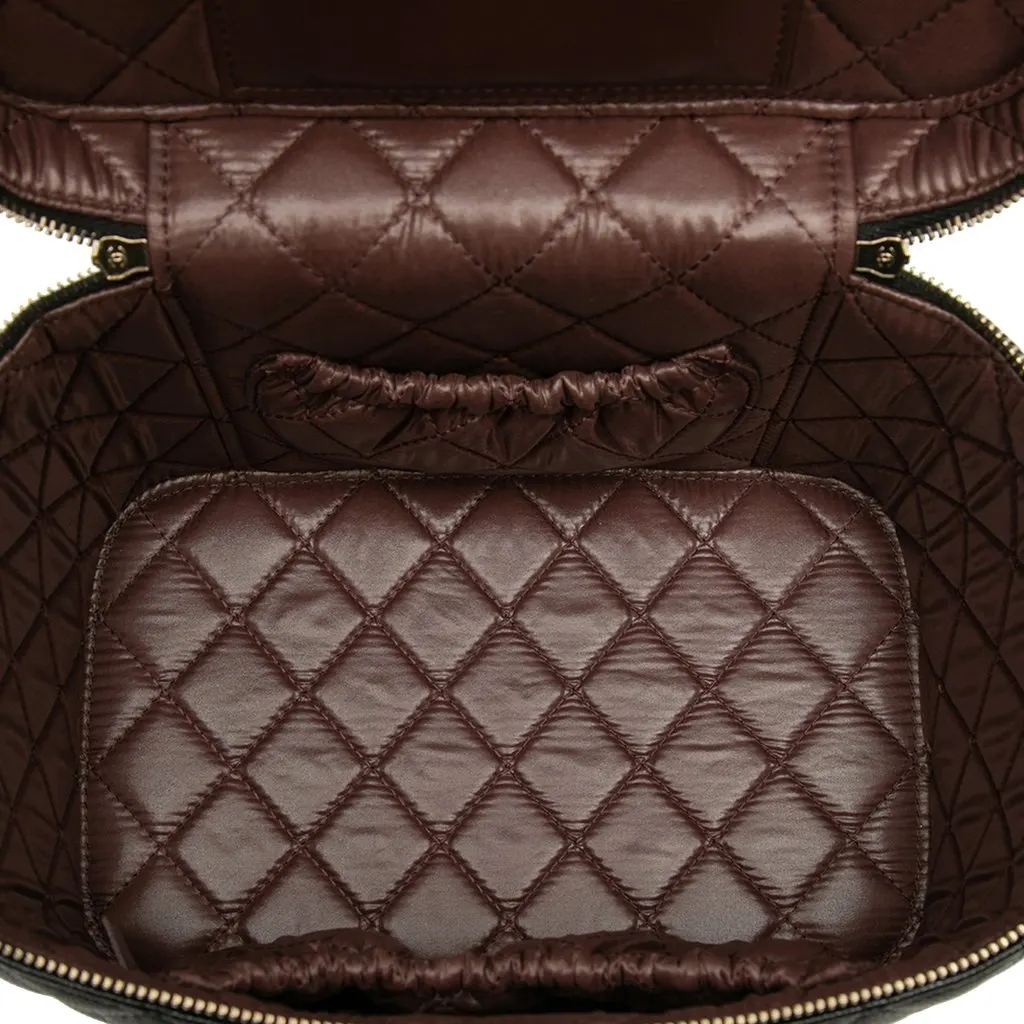 Chanel Medium CC Quilted  Caviar Vanity Case Black Leather Very good - Model View