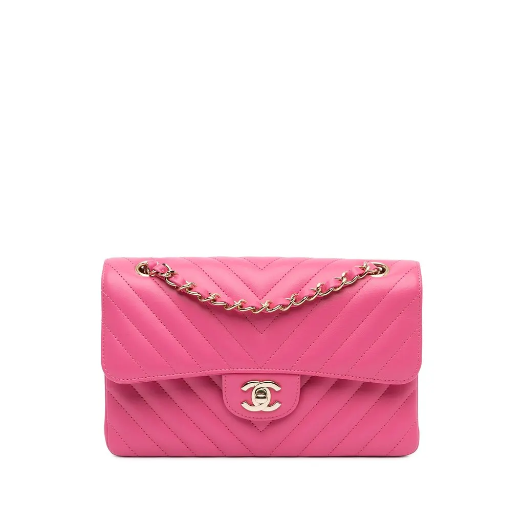 Chanel Small Classic Chevron Lambskin Double Flap Pink Leather Very good - Front View