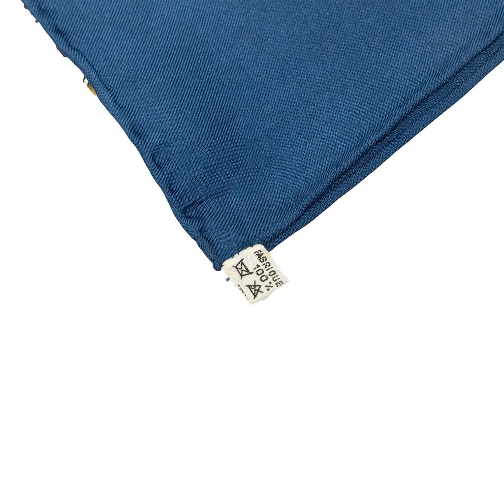 Hermès L Hiver En Poste Silk Scarf 90 Blue Silk Very good - Inside View