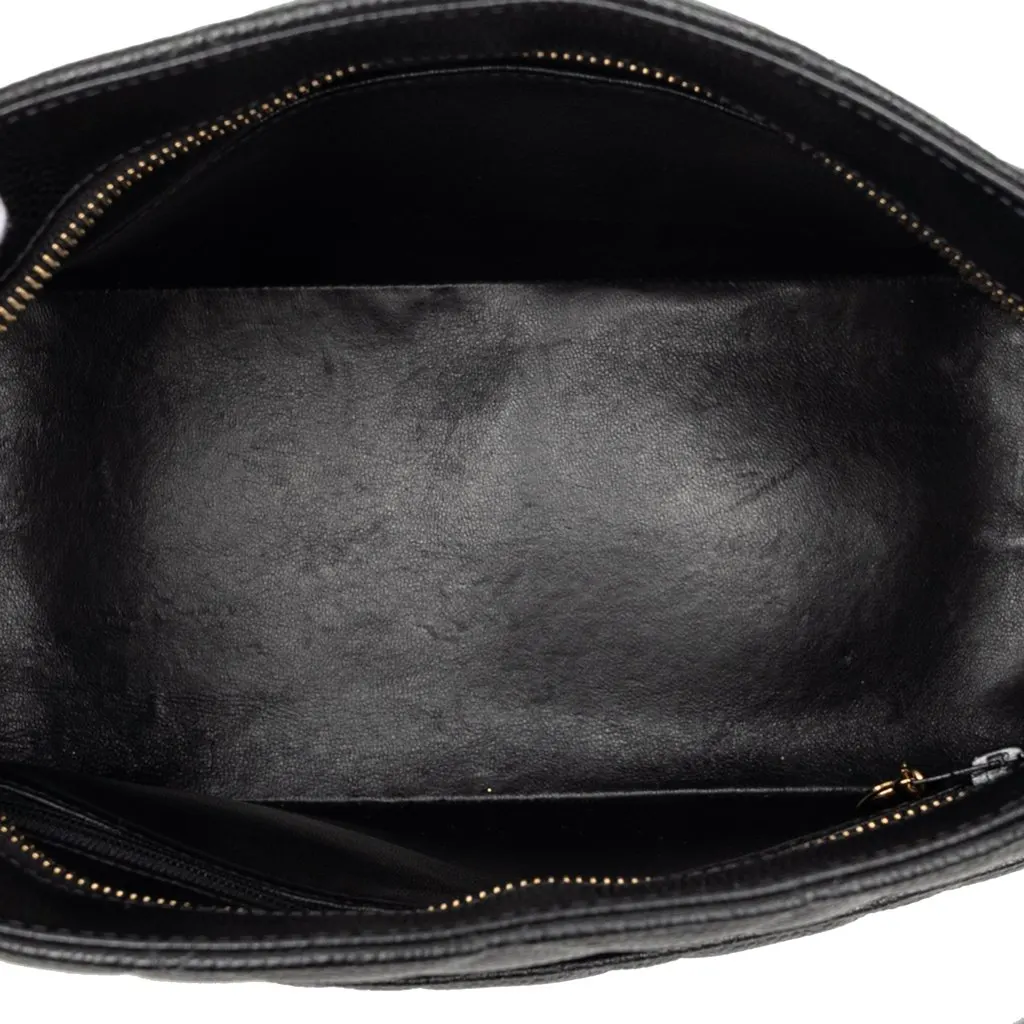 Chanel Caviar Medallion Tote Black Leather Very good - Model View