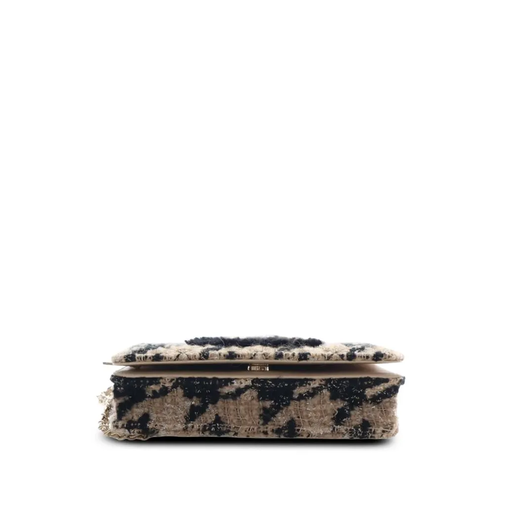 Chanel CC Houndstooth Tweed and Shearling Wallet On Chain Beige Tweed Very good - Inside View