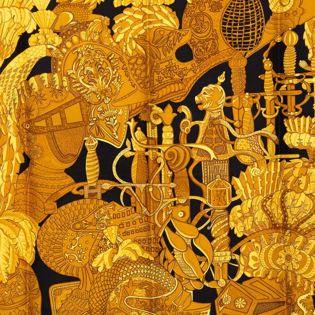 Hermès Armets en Panache Silk Scarf 90 Gold Silk Never worn - Back View