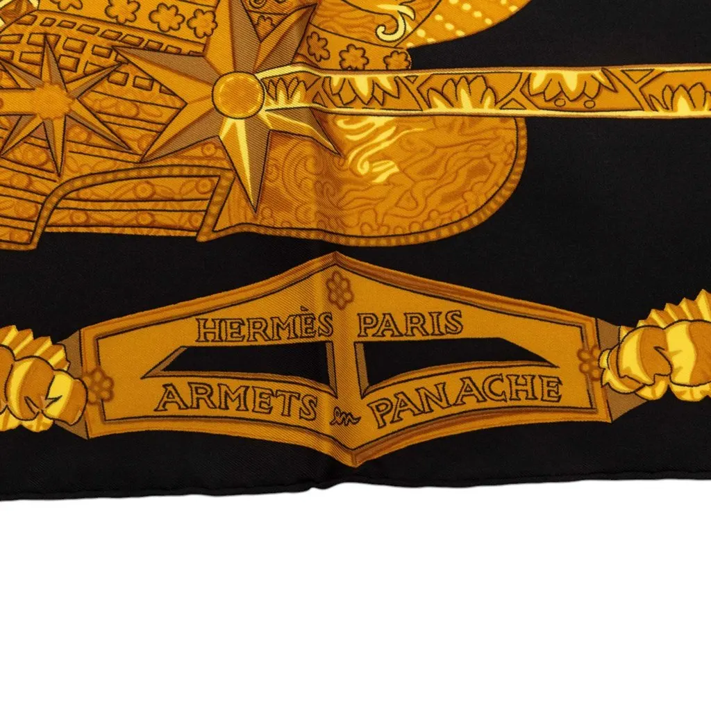 Hermès Armets en Panache Silk Scarf 90 Gold Silk Never worn - Inside View