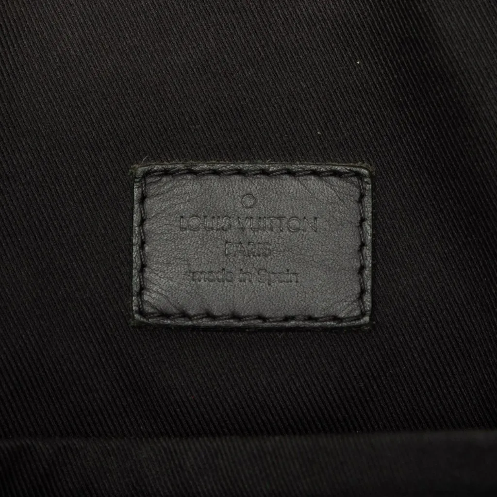 Louis Vuitton Damier Infini Discovery Messenger MM Black Leather Good - Box View
