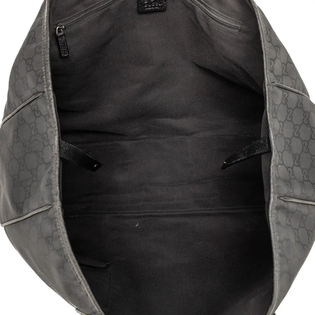 Gucci GG Nylon Princy Tote Black Very good - Model View