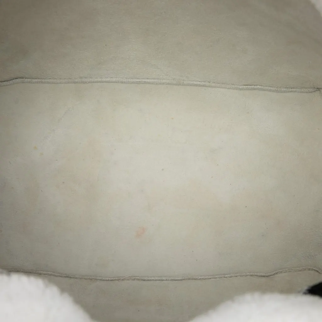 Prada Shearling Logo Tote White Shearling Very good - Model View