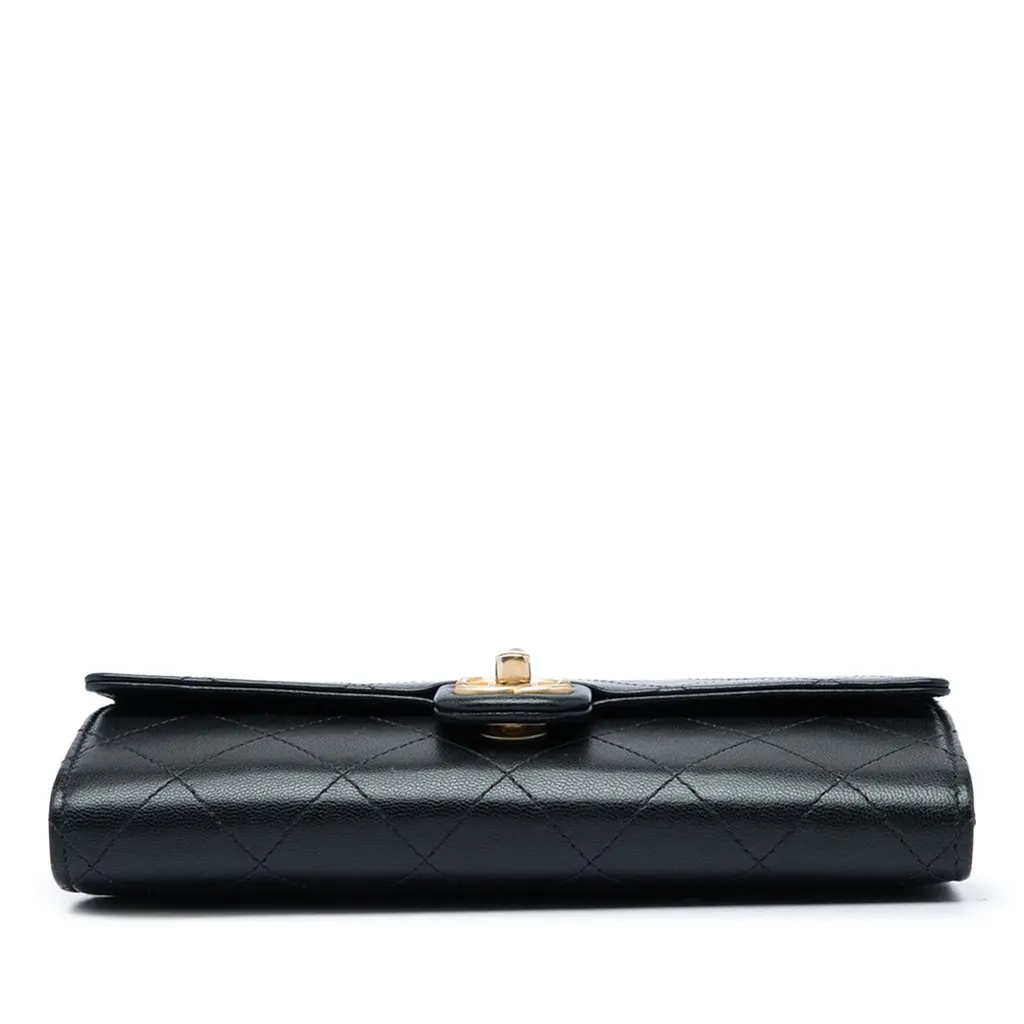 Chanel Quilted Goatskin Chic Pearls Clutch with Chain Black Leather Very good - Inside View