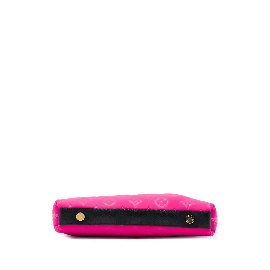 Louis Vuitton Monogram Embossed Neoprene Scuba Clutch Pink Very good - Inside View