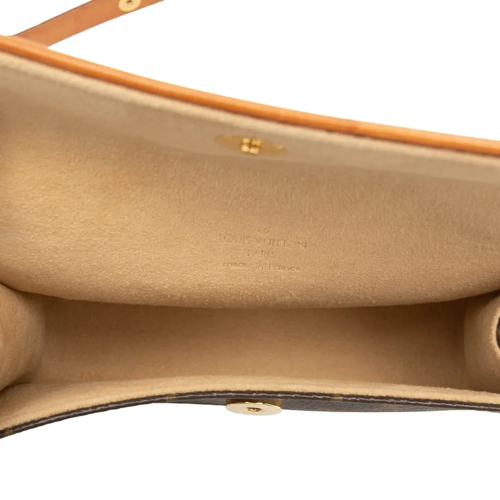 Louis Vuitton Monogram Pochette Florentine Brown Very good - Model View