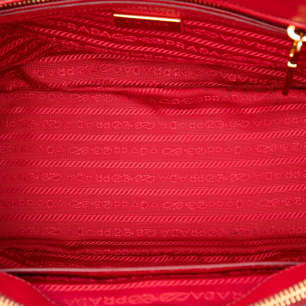 Prada Medium Saffiano Galleria Double Zip Satchel Red Leather Very good - Model View