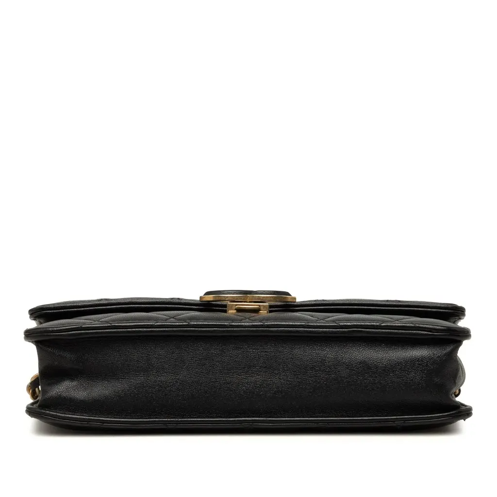 Chanel CC Quilted Lambskin Chic Wallet on Chain Black Leather Very good - Inside View