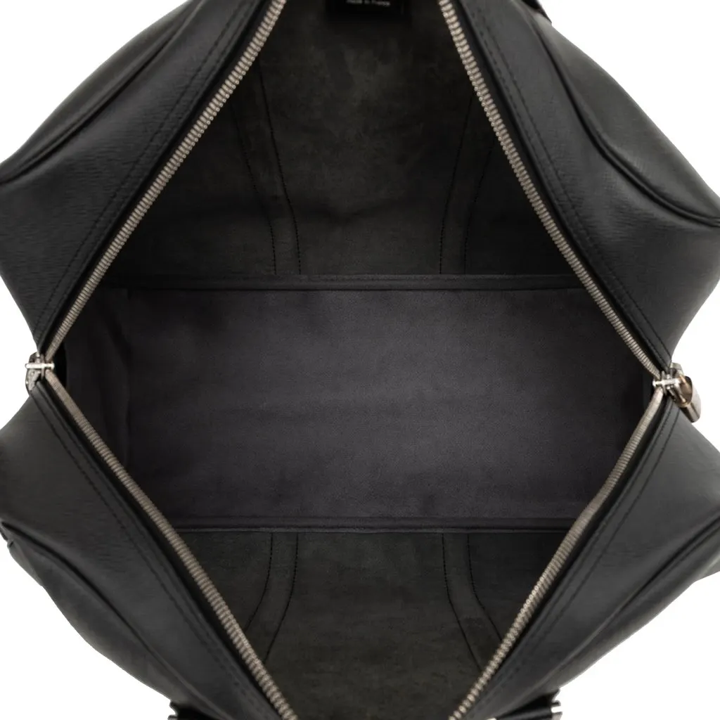 Louis Vuitton Taiga Kendall GM Black Leather Very good - Model View