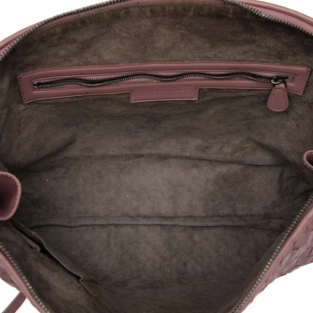 Bottega Veneta Large Nappa Intrecciato Nodini Crossbody Pink Leather Good - Model View