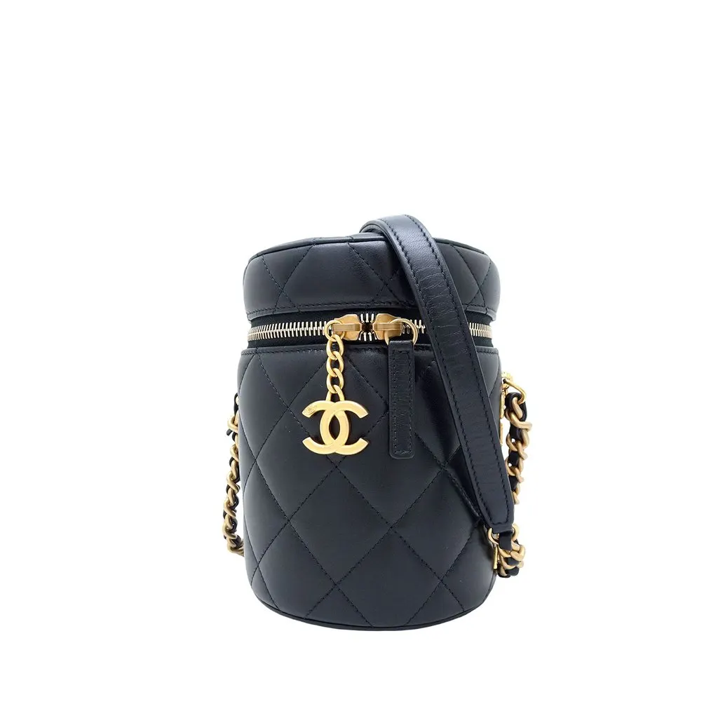 Chanel Small Quilted Lambskin Side Note Vanity Case Black Leather Very good - Front View