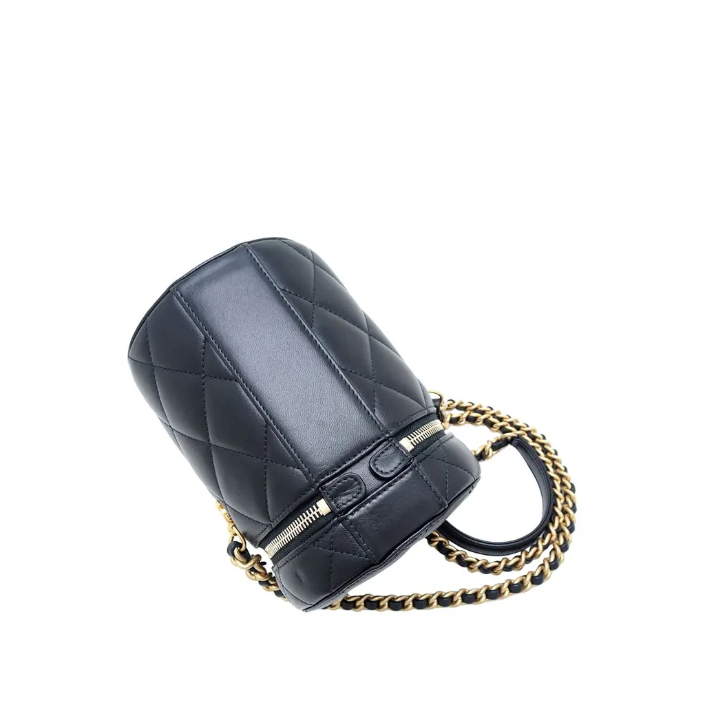 Chanel Small Quilted Lambskin Side Note Vanity Case Black Leather Very good - Back View