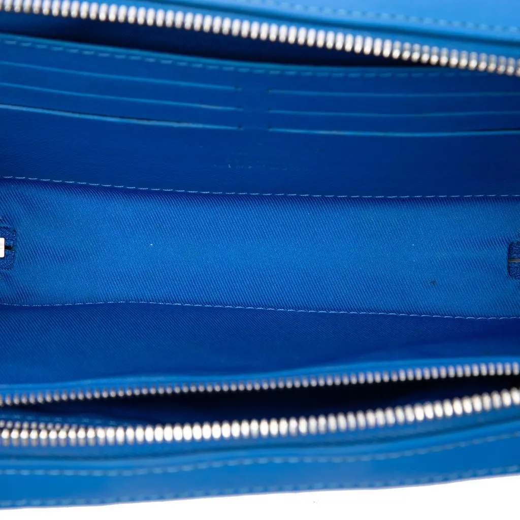 Louis Vuitton Monogram Clouds Trunk Crossbody Blue Canvas Very good - Model View