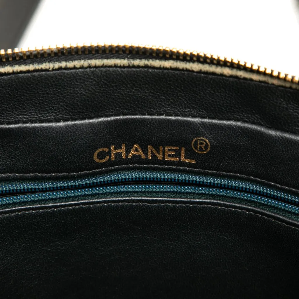 Chanel Quilted Lambskin Shoulder Bag Black Leather Good - Box View