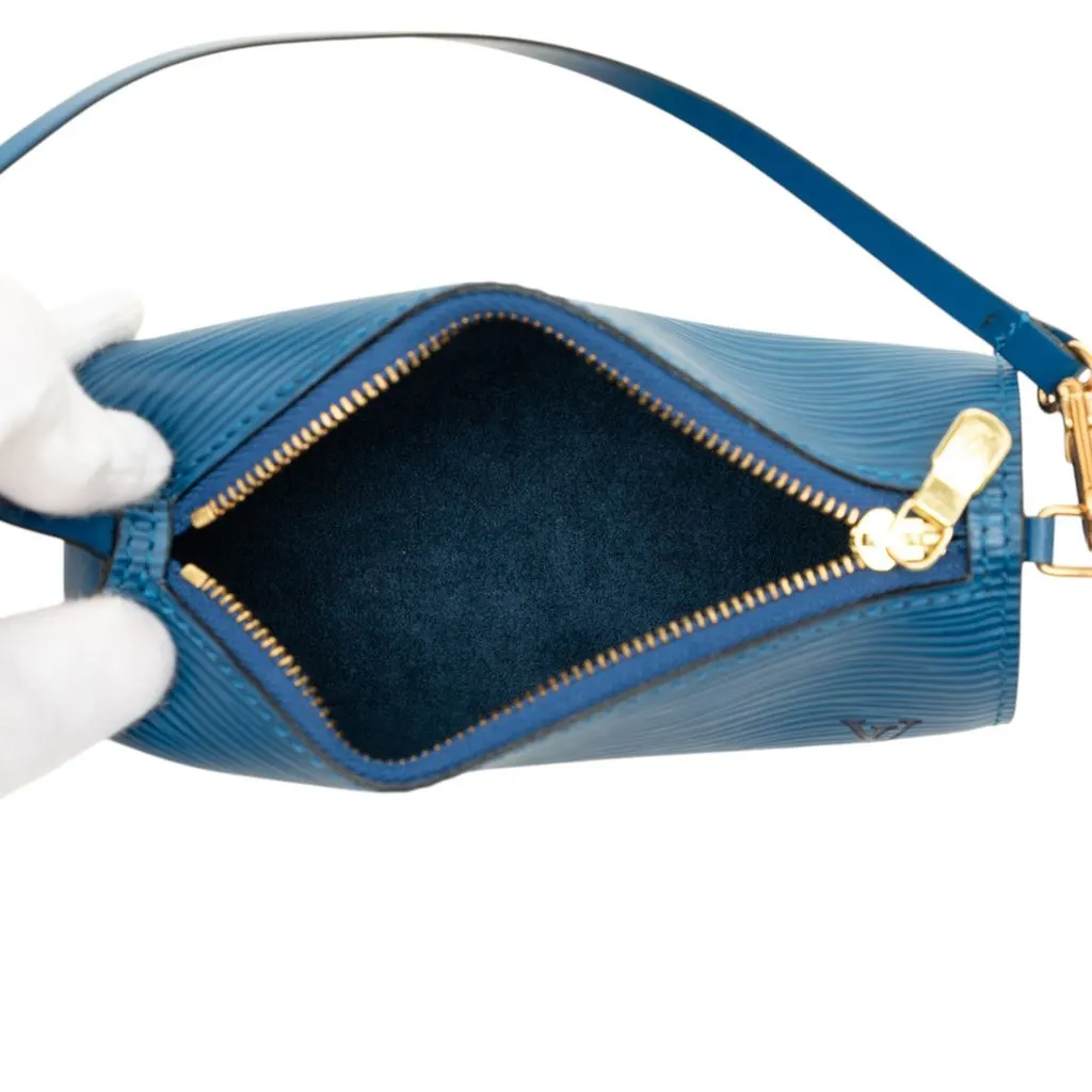 Louis Vuitton Epi Pochette Papillon Blue Leather Very good - Model View