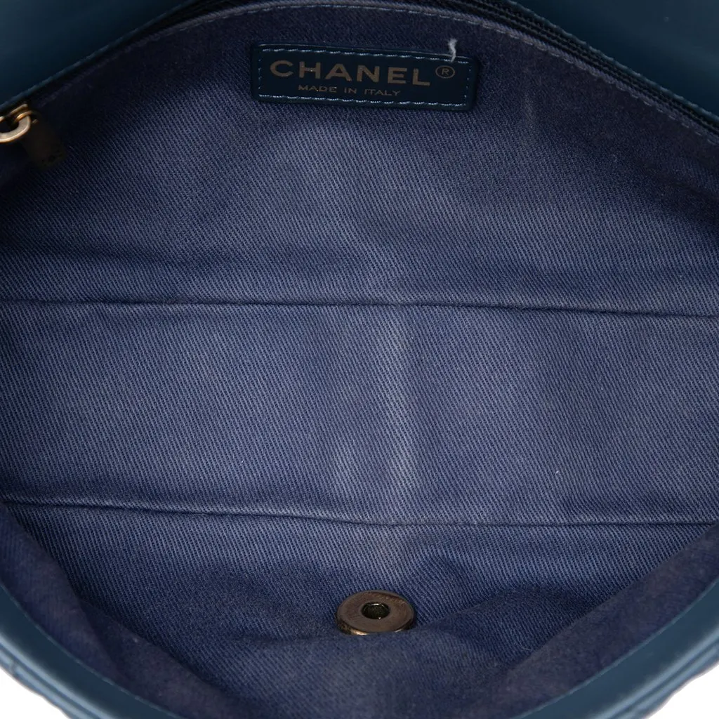 Chanel CC Quilted Calfskin Ombre Flap Blue Leather Very good - Model View