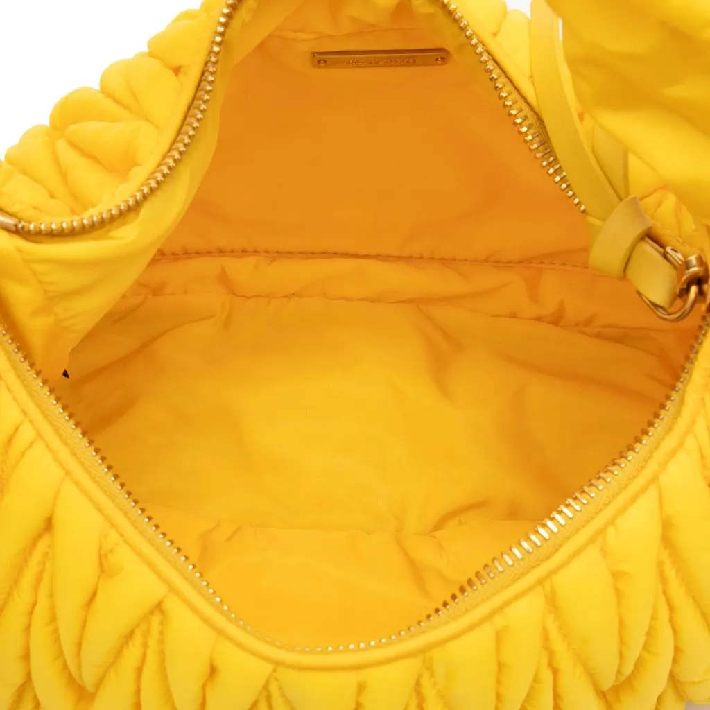 Miu Miu Matelasse Tessuto Wander Hobo Yellow Very good - Model View