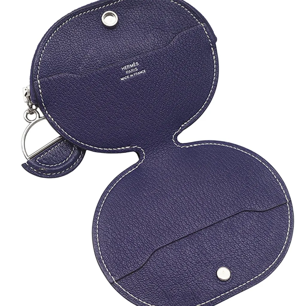 Hermès Chevre Mysore In The Loop Coin Pouch Blue Leather Very good - Model View