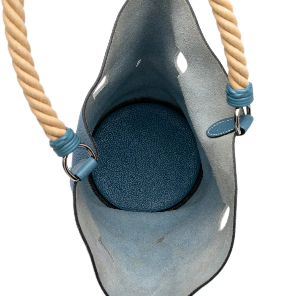 Hermès Clemence Mangeoire Bucket PM Blue Leather Very good - Model View